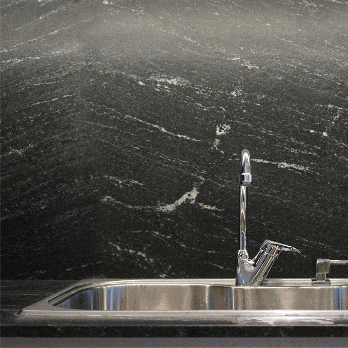 Granito Ebony Crystal | Vedek Revestimientos